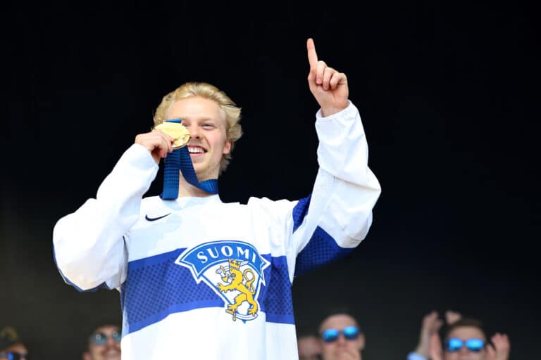 Kulta-Leijonien kotikaupunki huomio mestareita erityisellä tavalla