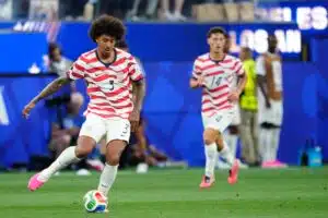 Sensaatiojoukkue puhuu jo jalkapallon MM-kisojen voittamisesta - Zlatanillakin luotto korkealla Sensaatiojoukkue puhuu jo jalkapallon MM-kisojen voittamisesta – Zlatanillakin luotto korkealla