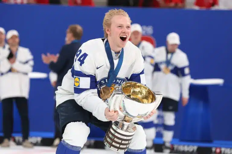 Seuraava suomalainen NHL-tähti löi hurjat näytöt pöytään – ”Jumaleissön”