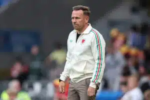 Entinen Liverpool-pelaaja tekemässä shokkipäätöksen