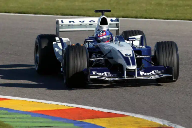 Williams herättää legenda eloon – ikoninen F1-auto palaa kilparadalle yli 20 vuoden tauon jälkeen