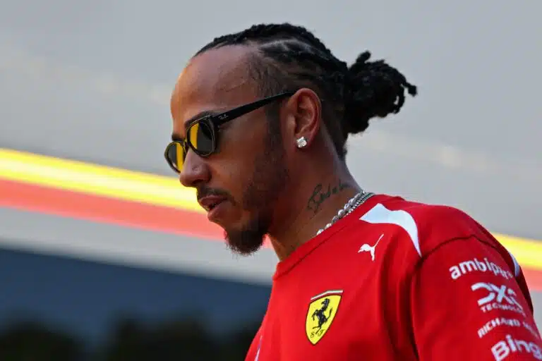 Lewis Hamilton loukkaantui vakavasti – ”Tämä on yksityisasia”