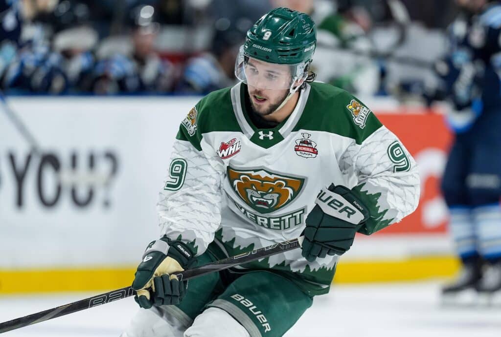 Seuraava superlupaus seuraa Macklin Celebrinin ja Gavin McKennan jälkiä Seuraava superlupaus seuraa Macklin Celebrinin ja Gavin McKennan jälkiä