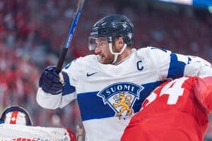 Aleksander Barkovin polvi epäilytti ennen MM-kisoja – yksi hetki muutti kaiken