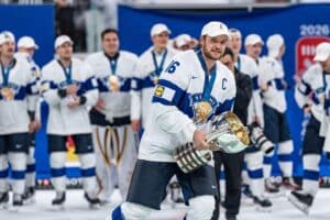 Kultakapteeni Aleksander Barkov laittoi Timo Jutilan opit Köllin vastuulle