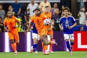 Ronald Koeman sai maistaa Japania – ”Jalkapallo on outo peli”
