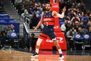 NBA:n supertähti hylkäämässä jättimäisen sopimusoption - vapaille markkinoille iso kala? NBA:n supertähti hylkäämässä jättimäisen sopimusoption – vapaille markkinoille iso kala?