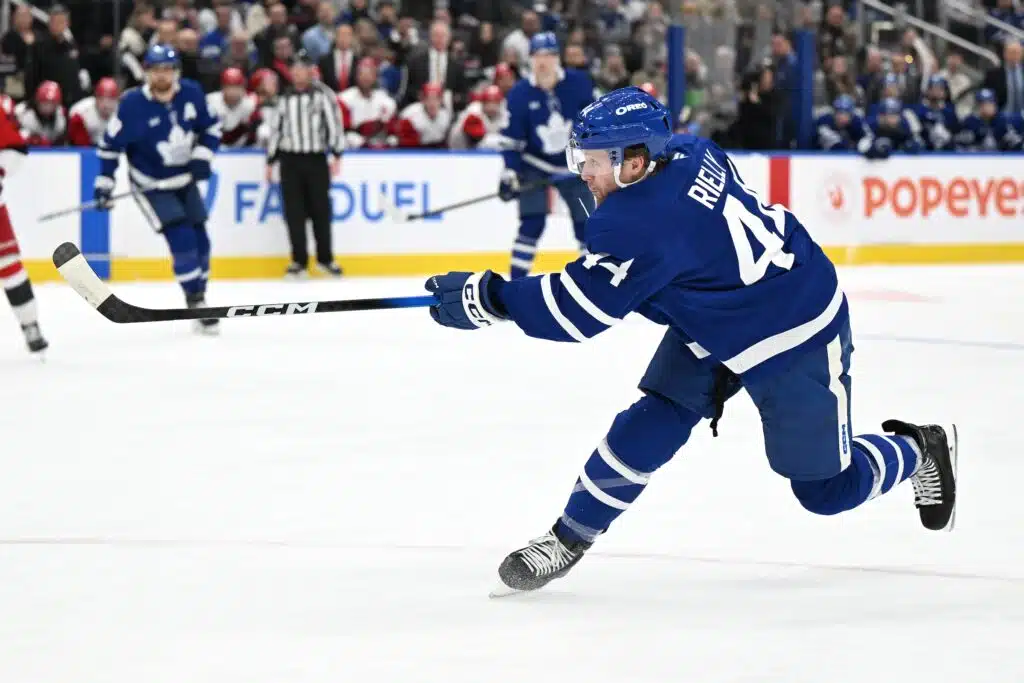 Hurja NHL-huhu: Toronto voisi kaupata tähtipuolustajansa – vastineeksi jättinimi Hurja NHL-huhu: Toronto voisi kaupata tähtipuolustajansa – vastineeksi jättinimi