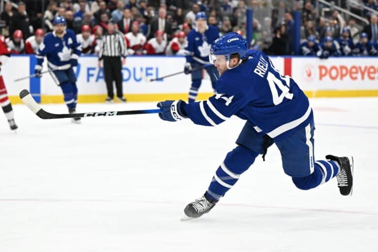Hurja NHL-huhu: Toronto voisi kaupata tähtipuolustajansa – vastineeksi jättinimi