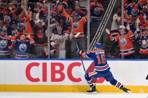 Edmonton Oilers kiinnitti konkarin pitkällä sopimuksella