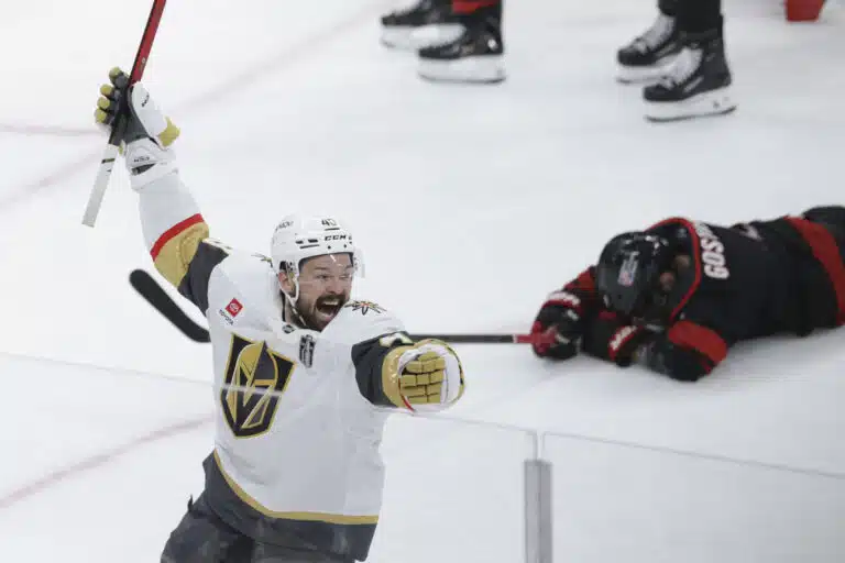Carolina joutui pyörremyrskyyn – Vegas vei maalijuhlat