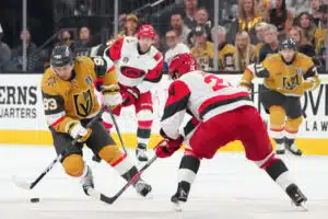 Uskomatonta NHL-historiaa - halveksitulta supertähdeltä ennennäkemätön temppu Uskomatonta NHL-historiaa – halveksitulta supertähdeltä ennennäkemätön temppu