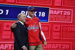 NHL-pomolta kova povaus suomalaisvarauksesta – ”Olemme iloisia saadessamme hänet”