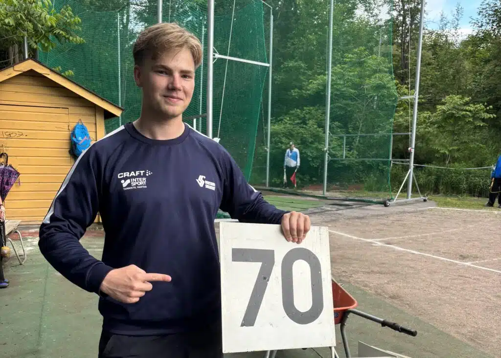 18-vuotias suomalaislupaus rikkoi haamurajan - moukari lensi ensi kertaa yli 70 metrin 18-vuotias suomalaislupaus rikkoi haamurajan – moukari lensi ensi kertaa yli 70 metrin