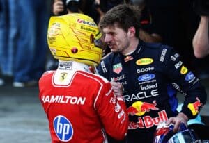 Max Verstappen reagoi Lewis Hamiltonin Ferrari-voittoon – lähetti henkilökohtaisen viestin