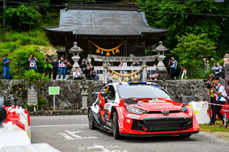 Jari-Matti Latvalan ja Juha Kankkusen ele teki Toyota-pomoon vaikutuksen – ”Upea hetki”