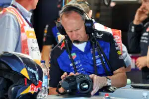 Cadillacilta huippukaappaus – Max Verstappenin luottohenkilö jättää Red Bullin
