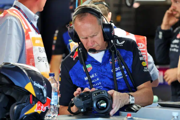 Cadillacilta huippukaappaus – Max Verstappenin luottohenkilö jättää Red Bullin