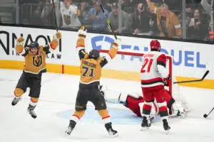 Huima kolmas Stanley Cupin finaali – dramaattinen ratkaisu jatkoajalla