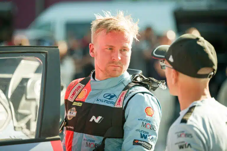 Kuvassa Esapekka Lappi
