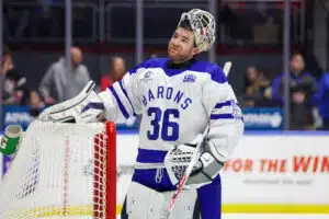 Stanley Cup -voittaja Carolinalta maalivahtikiinnitys Stanley Cup -voittaja Carolinalta maalivahtikiinnitys