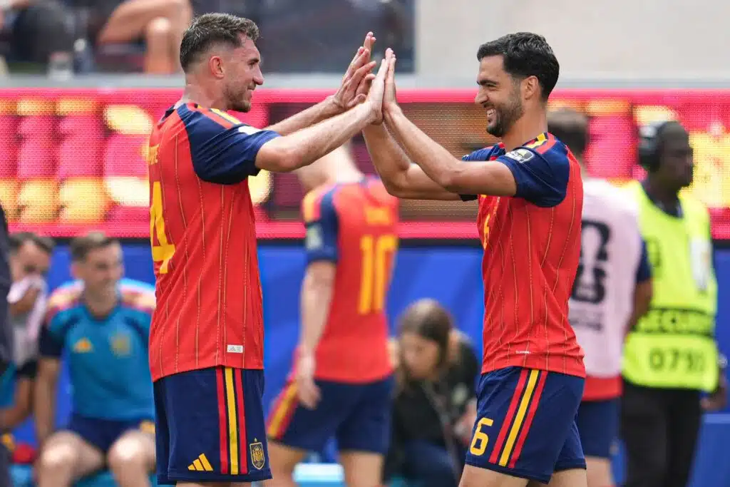 Espanja jalkapallon MM-kisojen välieriin Espanja jalkapallon MM-kisojen välieriin