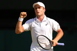 Wimbledonin jättisensaatiolla poikkeuksellinen perhetausta