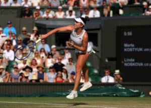 Linda Nosková voitti Wimbledonin dramaattisessa tšekkifinaalissa