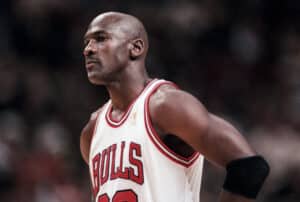 Michael Jordanin legendaarinen pelipaita huutokauppaan – hinta voi rikkoa maailmanennätyksen Michael Jordanin legendaarinen pelipaita huutokauppaan – hinta voi rikkoa maailmanennätyksen