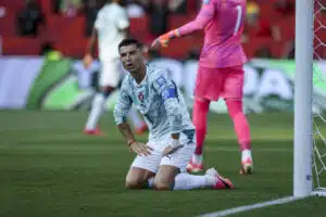 Zlatanilta tylyä tekstiä Cristiano Ronaldosta - "Aura kantaa, jalat ei" Zlatanilta tylyä tekstiä Cristiano Ronaldosta – ”Aura kantaa, jalat ei”