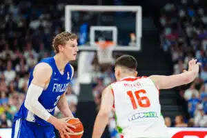 Susijengi napsi pakkovoiton – Lauri Markkanen kesävireessä Susijengi napsi pakkovoiton – Lauri Markkanen kesävireessä
