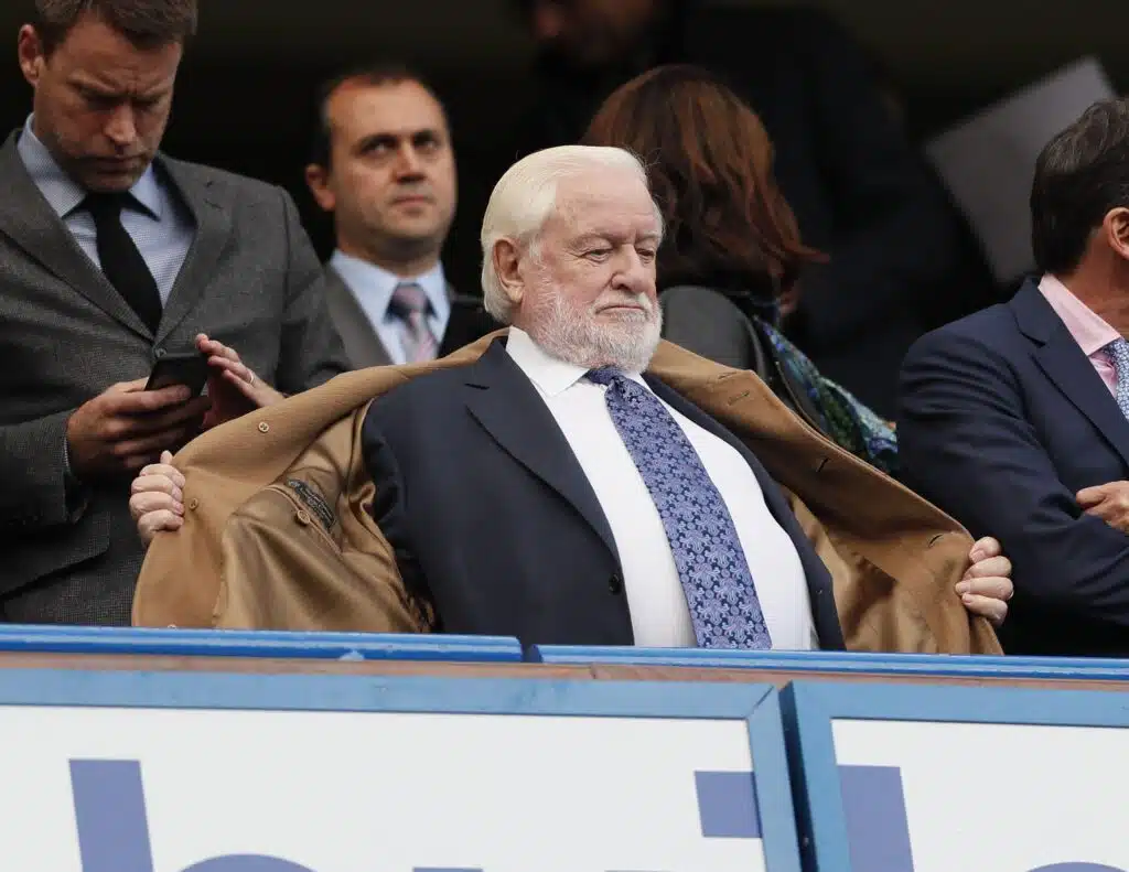 Chelsea-legenda Ken Bates on kuollut 94-vuotiaana – osti seuran yhdellä punnalla Chelsea-legenda Ken Bates on kuollut 94-vuotiaana – osti seuran yhdellä punnalla