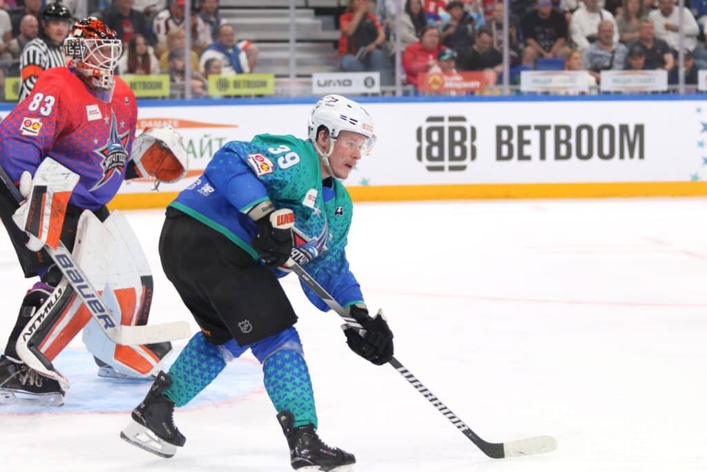 NHL-lupaus kävi Venäjällä – nyt hän pyytää jumalalta apua ”postimerkkitemppuun”