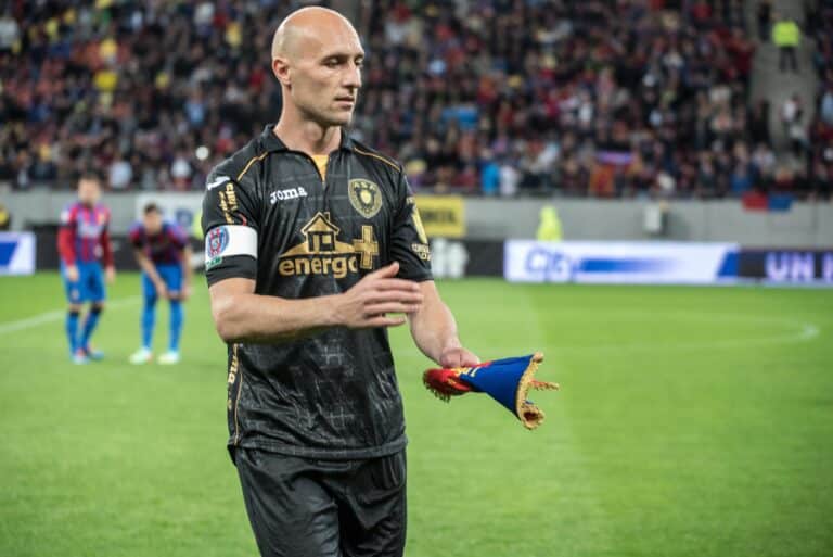 Entinen maajoukkuejalkapalloilija kuoli vain 44-vuotiaana
