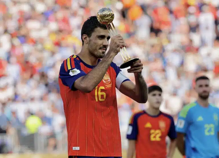 Barcelona ei luovu haaveestaan – Rodri ja Julián Alvarez yhä kärkikohteet