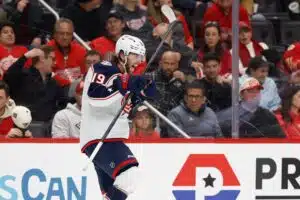 NHL:ssä jysähti megaluokan sopimusuutinen - tässä kohtaa kaikki muuttui täysin Adam Fantilli, Columbus Blue Jackets