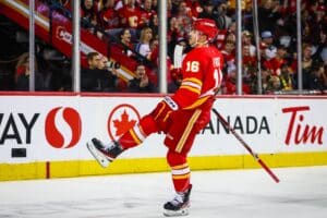 Calgary Flames valmis kuuntelemaan tarjouksia tähtipelaajastaan – pelasi juuri uransa parhaan kauden