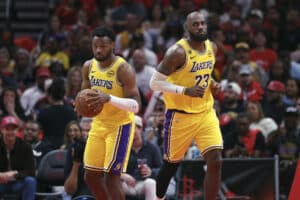 LeBron Jamesin vanha seura virittelee isoa peliliikettä