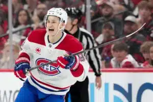 NHL-seura Montreal Canadiens teki jättimäisen sopimuksen superlupauksen kanssa NHL-seura Montreal Canadiens teki jättimäisen sopimuksen superlupauksen kanssa