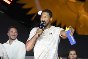 Anthony Joshua liikuttui tyrmäysvoiton jälkeen: ”Sitä satuttaa edes puhua siitä”