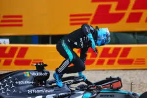 George Russell jäi 0,060 sekuntia sensaatiopaalusta – nosti esiin Max Verstappenin George Russell jäi 0,060 sekuntia sensaatiopaalusta – nosti esiin Max Verstappenin