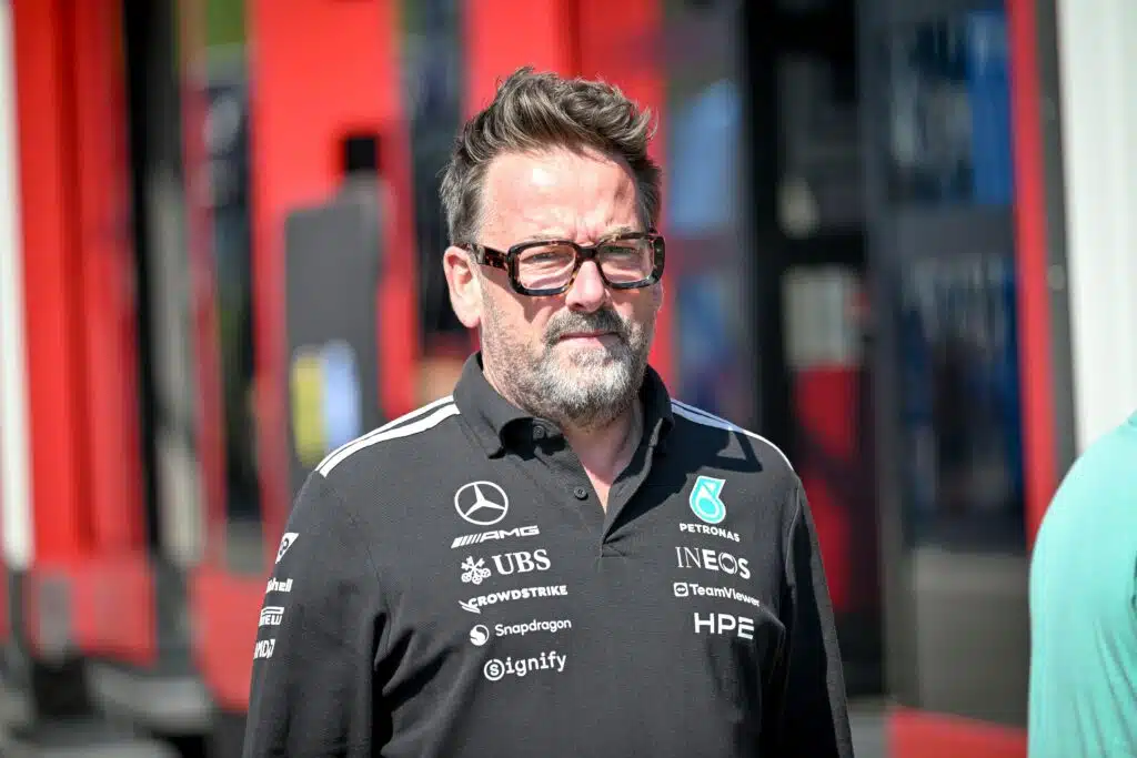 Red Bull teki kovan kaappauksen Mercedekseltä Red Bull teki kovan kaappauksen Mercedekseltä