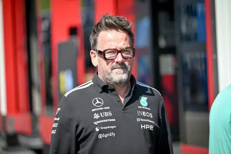 Red Bull teki kovan kaappauksen Mercedekseltä