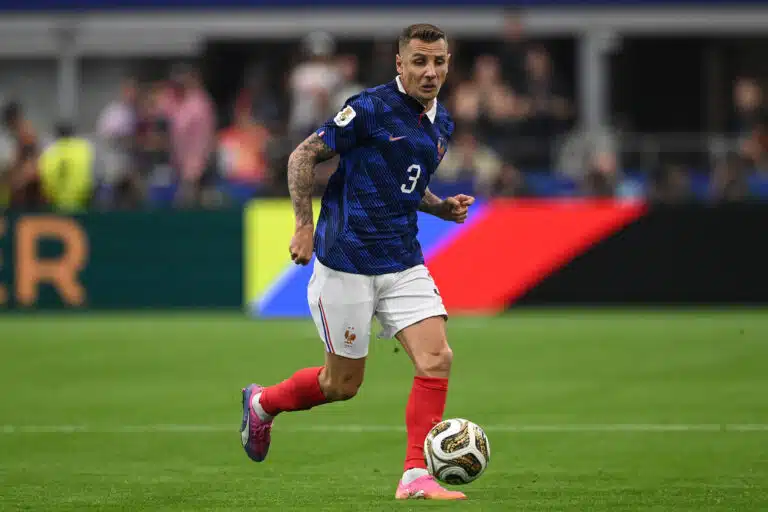 PSG nappasi Ranskan maajoukkuepuolustajan