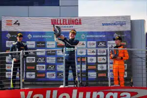 Suomen formulalupaus hurjassa iskussa – kaksi voittoa ja sarjan kärkipaikka Suomen formulalupaus hurjassa iskussa – kaksi voittoa ja sarjan kärkipaikka