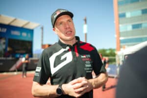 Jari-Matti Latvala innoissaan Jyväskylässä – nauttii hyvistä kyydeistä