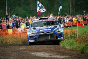 EK13: Roope Korhonen ajoi metsään – auto käyttökelvottomaan kuntoon