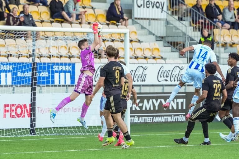 HJK:n mestaruusjuna karkaamassa lopullisesti – kriisiseura nöyryytti