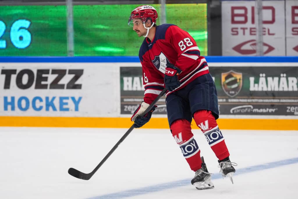 IS: HIFK:n tuore tähtihankinta heitti jäätävän kuitin Jokereille IS: HIFK:n tuore tähtihankinta heitti jäätävän kuitin Jokereille