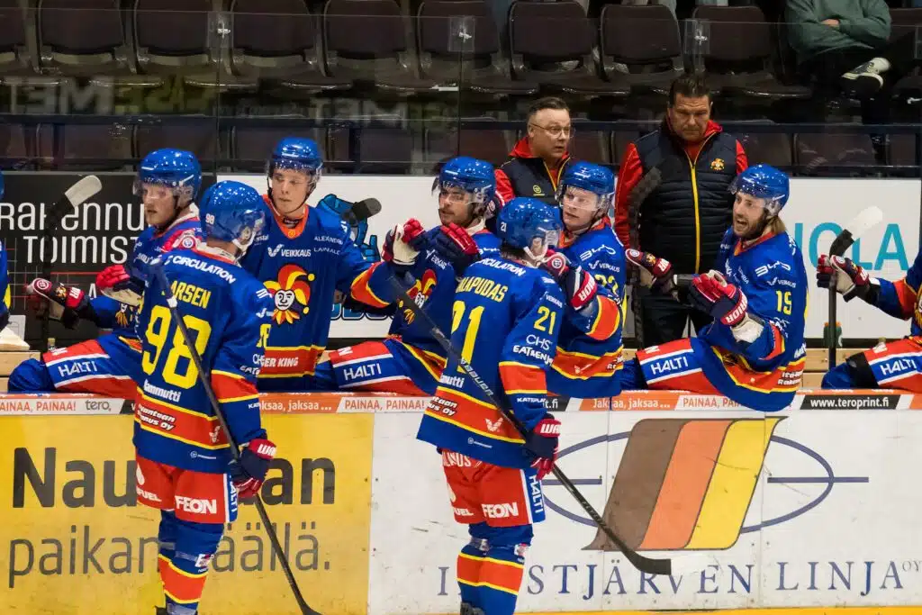 Jokerit tiedotti kahdesta lähtijästä Jokerit tiedotti kahdesta lähtijästä